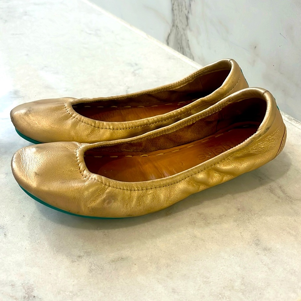 Tieks women’s metallic gold Italian leather ballet flats, size 5